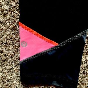 Lululemon tights, size 6.